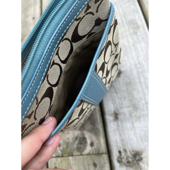 Coach Signature Print Crossbody Bag Has Turquoise - Picture 6 of 10